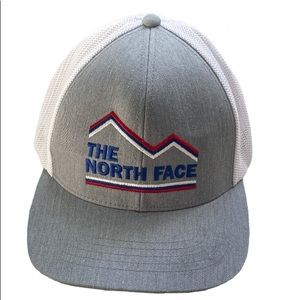 new- never been worn baseball north face hat, great quality. fits most.